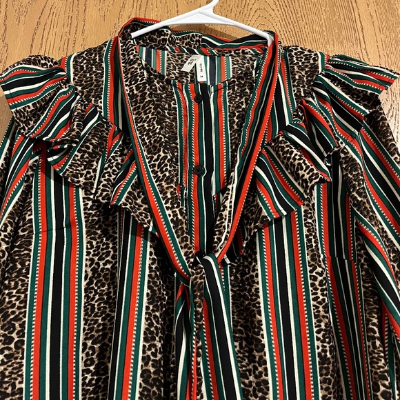 Truth NYC Red Multi Ruffle w/ Neck Tie Detail Business Office Casual Shirt Sz-M - Picture 2 of 7